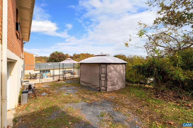 609 B ST, Staunton, VA 24401