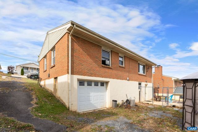 609 B ST, Staunton, VA 24401