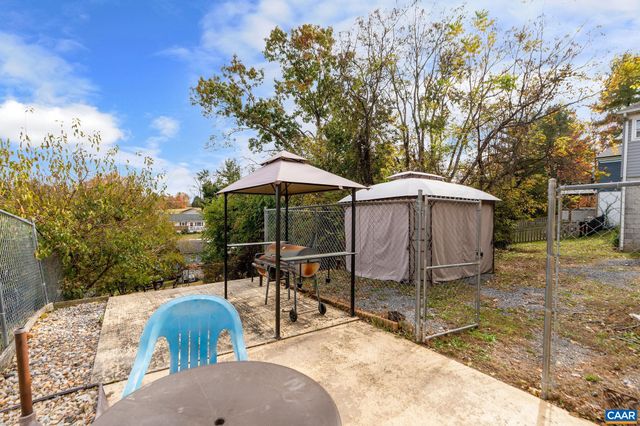 609 B ST, Staunton, VA 24401