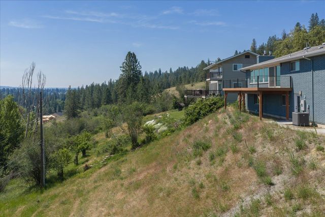 8312 N Northview Rd, Spokane, WA 99208
