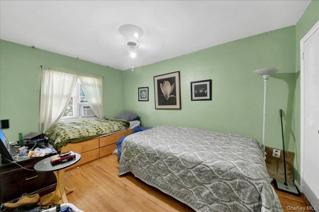 2571 Seymour Avenue, Bronx, NY 10469