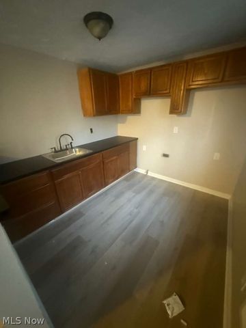 14713 Pepper Avenue, Cleveland, OH 44110