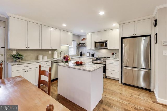 4711 30TH ST S #A1, Arlington, VA 22206