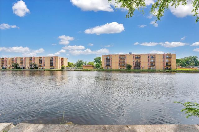 4705 NW 7th St 101-7, Miami, FL 33126