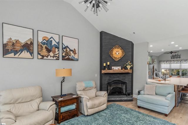 2 Mossycup Road, Taylors, SC 29687