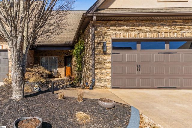 2 Mossycup Road, Taylors, SC 29687