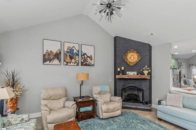 2 Mossycup Road, Taylors, SC 29687