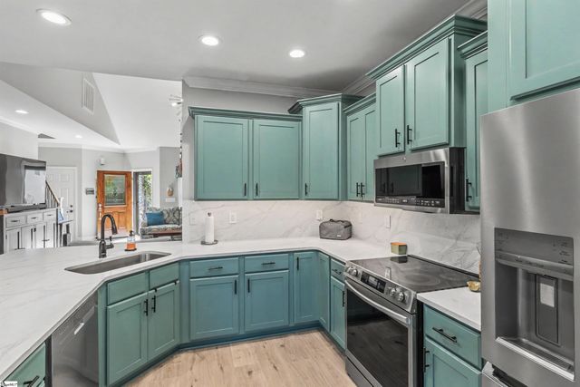 2 Mossycup Road, Taylors, SC 29687