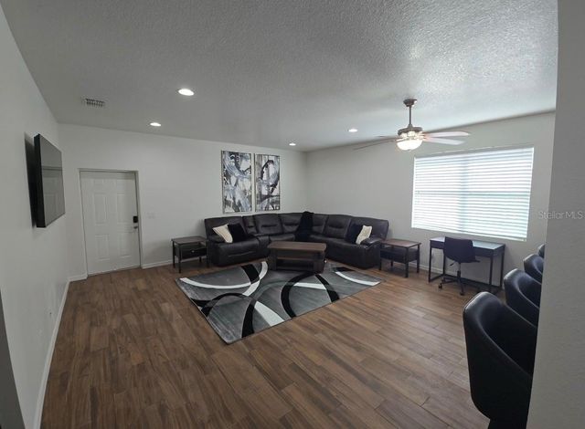 8205 N 12TH STREET, Tampa, FL 33604