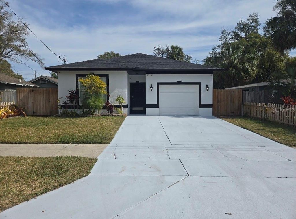 8205 N 12TH STREET, Tampa, FL 33604