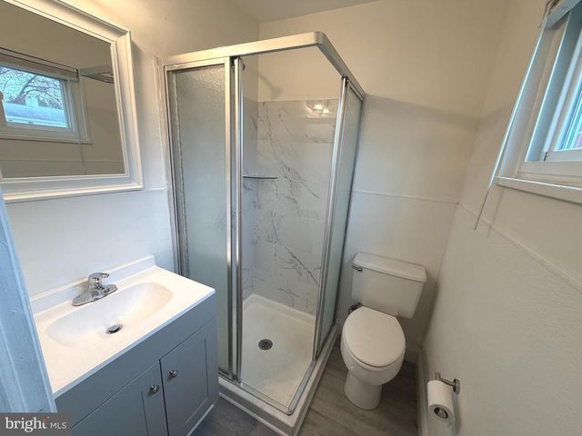 16 LONGVIEW DR, Newark, DE 19711