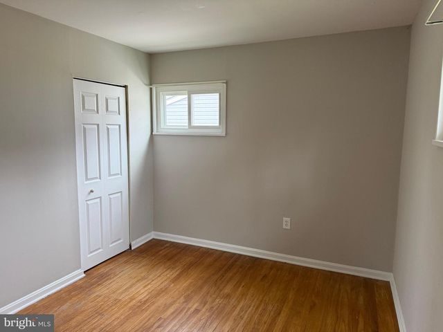 16 LONGVIEW DR, Newark, DE 19711