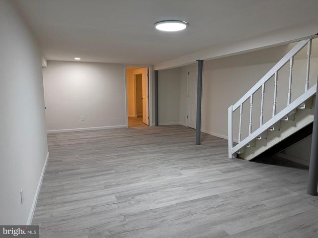 16 LONGVIEW DR, Newark, DE 19711