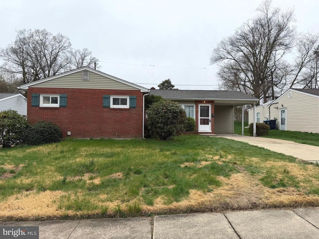 16 LONGVIEW DR, Newark, DE 19711