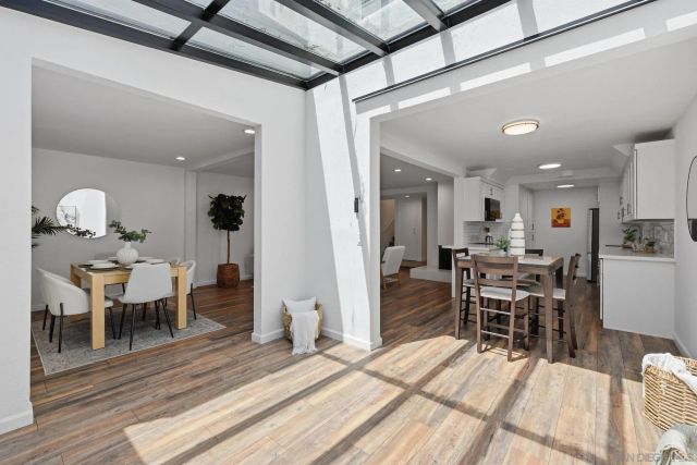 8963 Caminito Fresco, La Jolla, CA 92037
