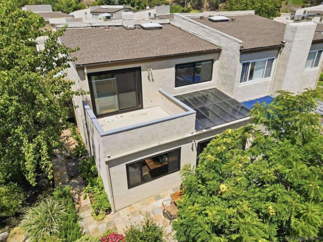 8963 Caminito Fresco, La Jolla, CA 92037