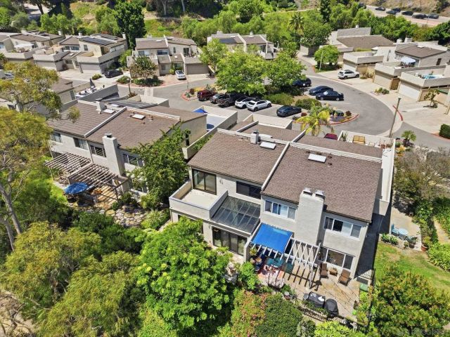 8963 Caminito Fresco, La Jolla, CA 92037