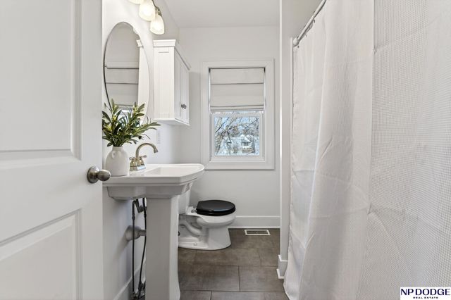 6340 Wirt Street, Omaha, NE 68104