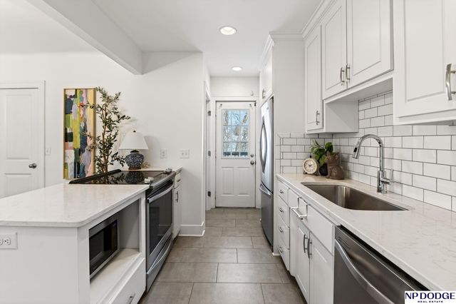 6340 Wirt Street, Omaha, NE 68104