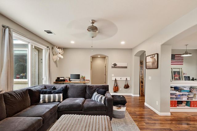 4708 Navaho Ct, Denair, CA 95316