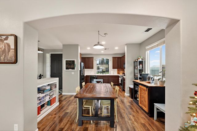 4708 Navaho Ct, Denair, CA 95316