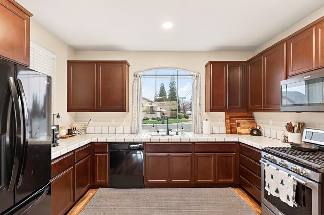 4708 Navaho Ct, Denair, CA 95316