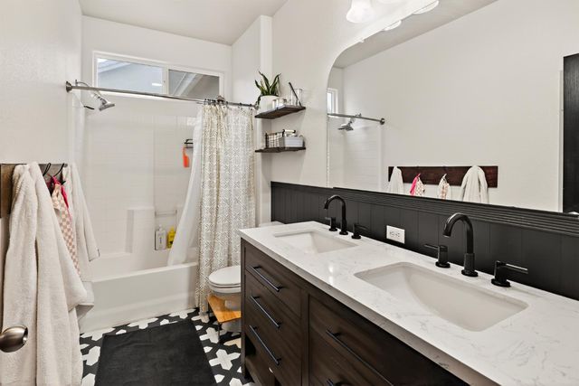 4708 Navaho Ct, Denair, CA 95316