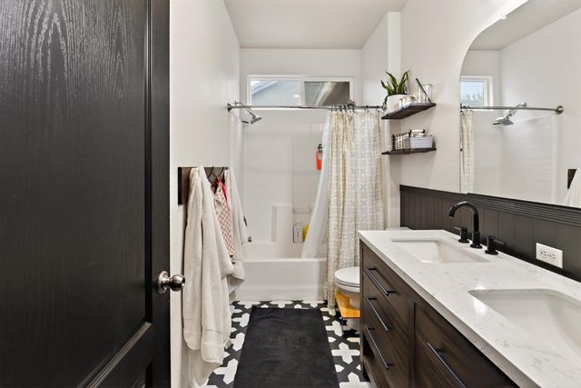 4708 Navaho Ct, Denair, CA 95316