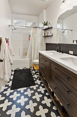 4708 Navaho Ct, Denair, CA 95316