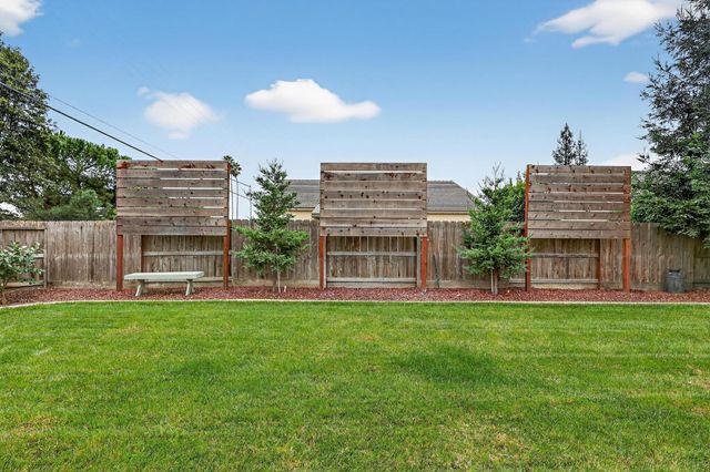 4708 Navaho Ct, Denair, CA 95316