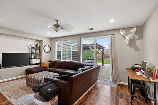 4708 Navaho Ct, Denair, CA 95316