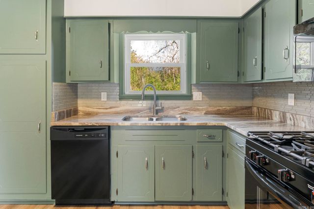 114 Overland Trail, Jacksonville, AR 72076