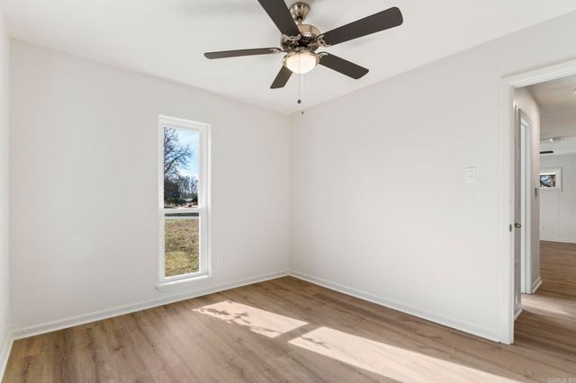 114 Overland Trail, Jacksonville, AR 72076