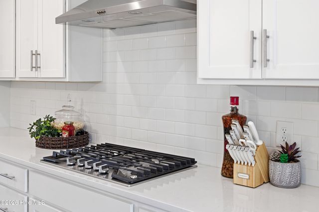 99 W Abaco Way, Hampstead, NC 28443