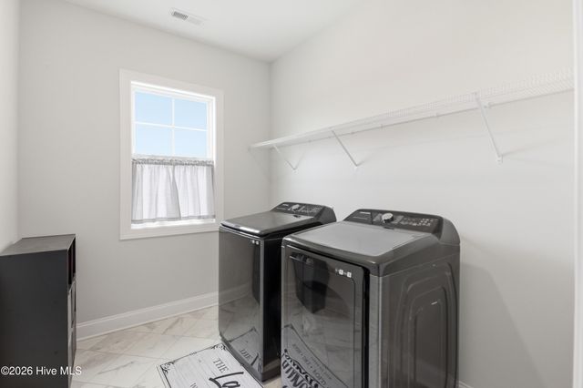 99 W Abaco Way, Hampstead, NC 28443