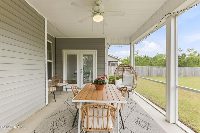 99 W Abaco Way, Hampstead, NC 28443