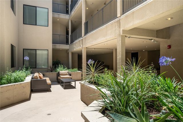 230 S Jackson 206, Glendale, CA 91205