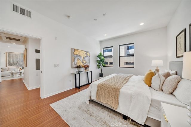 230 S Jackson 206, Glendale, CA 91205