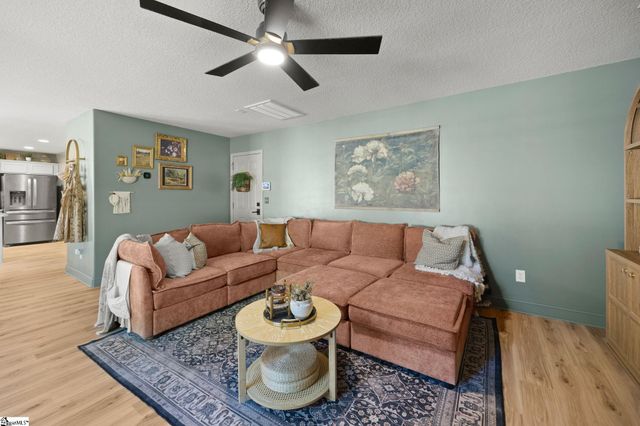 43 Summerdale Drive, Taylors, SC 29687