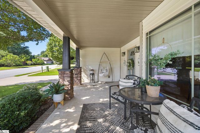 43 Summerdale Drive, Taylors, SC 29687