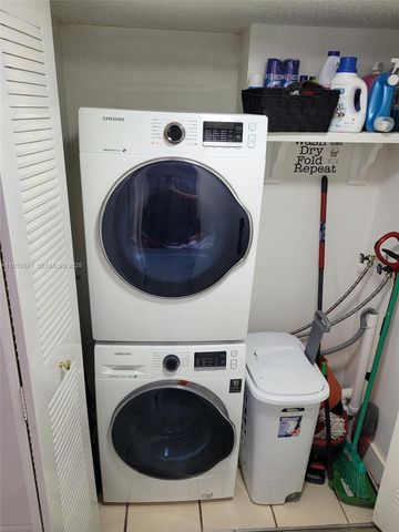 9410 W Flagler St 312, Miami, FL 33174