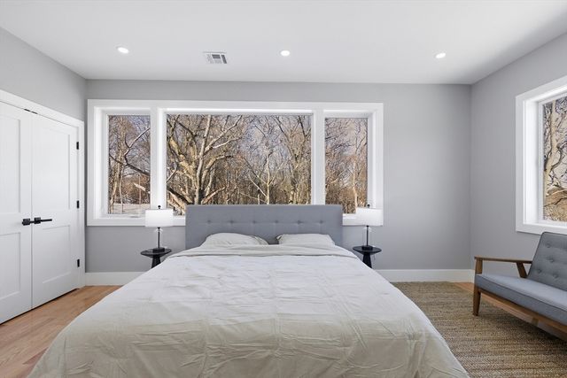 59 Packards Ln 1, Quincy, MA 02169