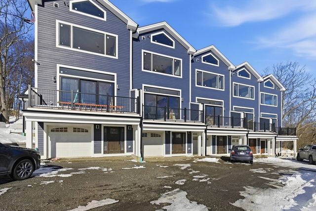 59 Packards Ln 1, Quincy, MA 02169