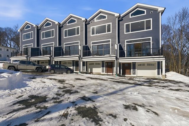 59 Packards Ln 1, Quincy, MA 02169