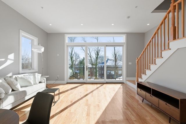 59 Packards Ln 1, Quincy, MA 02169