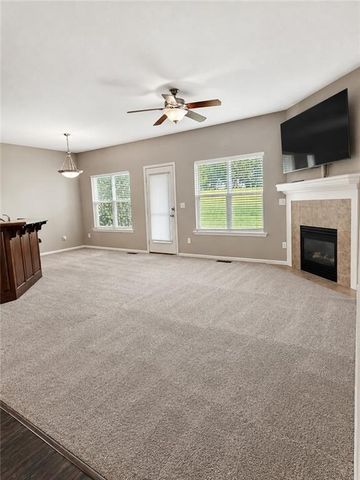 21871 W 116th Place, Olathe, KS 66061