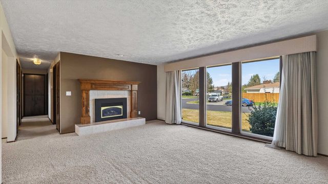 5923 W Tepee Ct, Spokane, WA 99208