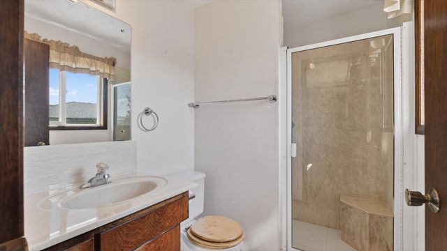 5923 W Tepee Ct, Spokane, WA 99208