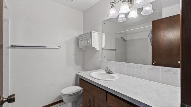 5923 W Tepee Ct, Spokane, WA 99208