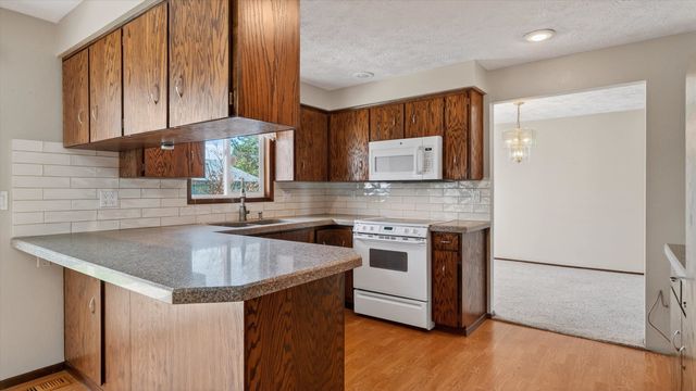 5923 W Tepee Ct, Spokane, WA 99208